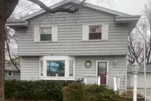 3017 W Ramsey Ave, Greenfield, WI 53221 - Photo 1