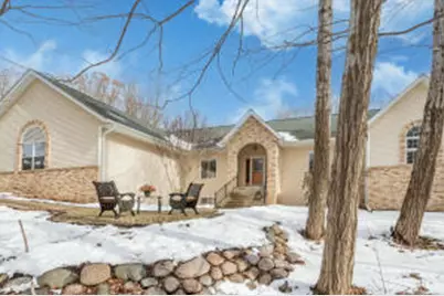 762  Valley Forge Dr, Slinger, WI 53086 - Photo 1