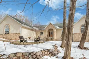 762 Valley Forge Dr, Slinger, WI 53086 - Photo 1