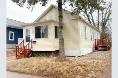 1029  Jefferson St, Oshkosh, WI 54901 - Photo 1