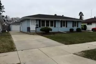 2727 Rosalind Ave, Racine, WI 53403 - Photo 1