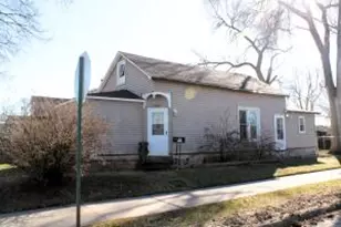 2339 Loomis St, La Crosse, WI 54603 - Photo 1