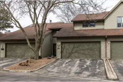 404  Gillette St, La Crosse, WI 54603 - Photo 1