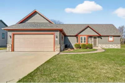 W199N17111  Ridgeway Dr, Jackson, WI 53037 - Photo 1