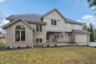 2527 W Goldcrest Ave, Milwaukee, WI 53221 - Photo 1
