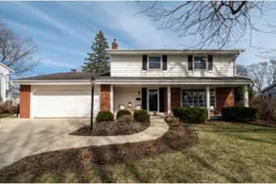 W55N778  Cedar Ridge Dr, Cedarburg, WI 53012 - Photo 1