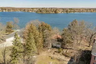 212 S Golden Lake Ln, Summit, WI 53066 - Photo 1