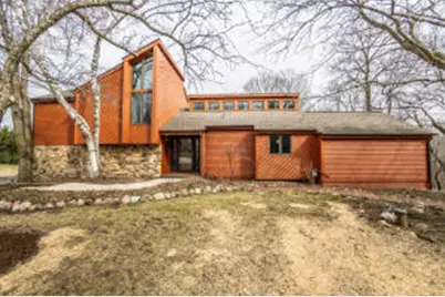 3113  Rolaine Pkwy, Hartford, WI 53027 - Photo 1