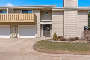 6461 S Crabapple Ct, Oak Creek, WI 53154 - Photo 1
