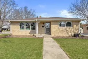 2424 24th St, Kenosha, WI 53140 - Photo 1