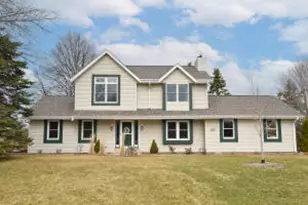 N105W16136 Brook Hollow Dr, Germantown, WI 53022 - Photo 1