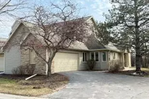 N21W24093 Dorchester Dr, Pewaukee, WI 53072 - Photo 1