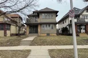 2706 N 49th St, Milwaukee, WI 53210 - Photo 1