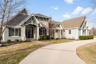 N39W23612 Grey Fox Ct, Pewaukee, WI 53072 - Photo 1