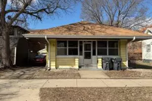 211 16th St, La Crosse, WI 54601 - Photo 1