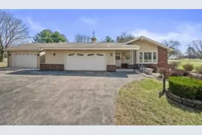W312S950  Wildwood Trl, Delafield, WI 53183 - Photo 1