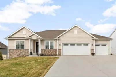625  Mary Way, Slinger, WI 53086 - Photo 1