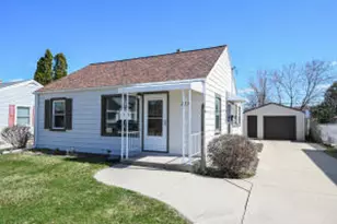 812 S 109th St, West Allis, WI 53214 - Photo 1