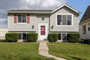 4622 N 125th St, Butler, WI 53007 - Photo 1