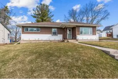 128  Roosevelt St, Valders, WI 54245 - Photo 1