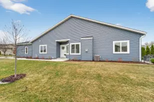 W206N16159 Stonebrook Dr, Jackson, WI 53037 - Photo 1