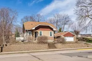 1011 Main St, Onalaska, WI 54650 - Photo 1