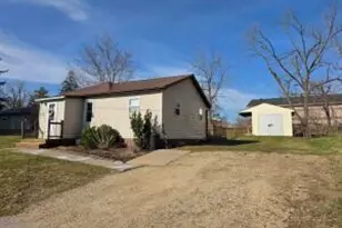 102 Vernon St, Westby, WI 54667 - Photo 1