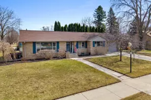 123 N 12th St, Oostburg, WI 53070 - Photo 1