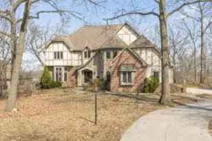 7570 S Cambridge Dr, Franklin, WI 53132 - Photo 1