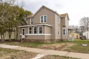 1306 Charles St, La Crosse, WI 54601 - Photo 1
