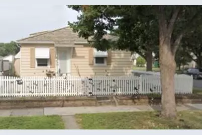 2102  17th St, La Crosse, WI 54601 - Photo 1