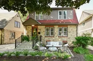 5917 N Bay Ridge Ave, Whitefish Bay, WI 53217 - Photo 1