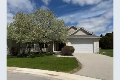 W233N3088  Oakmont Ct, Pewaukee, WI 53072 - Photo 1