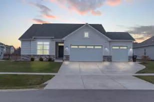 7645 259th Ct, Paddock Lake, WI 53168 - Photo 1