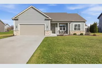 621  Fox Run Ln, Racine, WI 53406 - Photo 1
