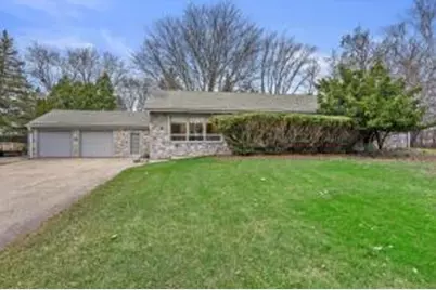 N79W12961  Fond Du Lac Ave, Menomonee Falls, WI 53051 - Photo 1