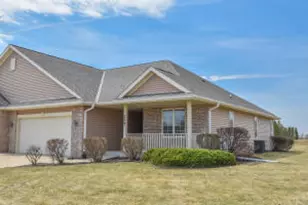 309 la Roche Ln, Belgium, WI 53004 - Photo 1