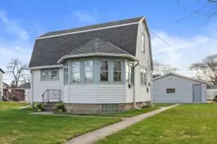 3318 S 98th St, Milwaukee, WI 53227 - Photo 1