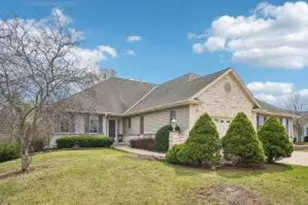 16605 W Sumerland Ct, New Berlin, WI 53151 - Photo 1