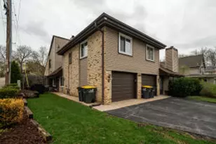 127 Garfield Ave, Waukesha, WI 53186 - Photo 1