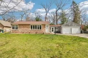 1418 N 123rd St, Wauwatosa, WI 53226 - Photo 1