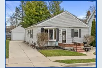 516  Third St, Hartford, WI 53027 - Photo 1