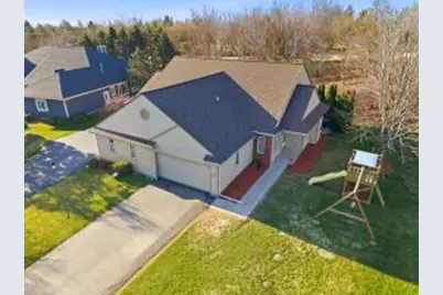 N48W16217  Lone Oak Ln, Menomonee Falls, WI 53051 - Photo 1