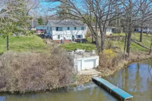 5410 W Peninsula Rd, Racine, WI 53185 - Photo 1
