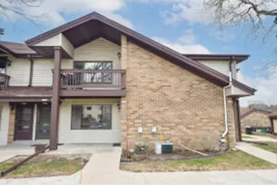 1612 S Coachlight Dr, New Berlin, WI 53151 - Photo 1