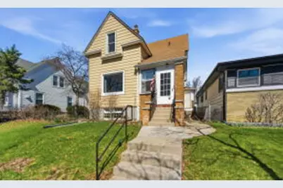 3864 E Cudahy Ave, Cudahy, WI 53110 - Photo 1