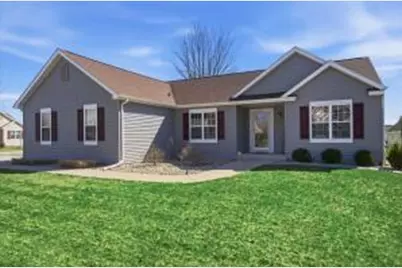 1418  Center St, Hartford, WI 53027 - Photo 1