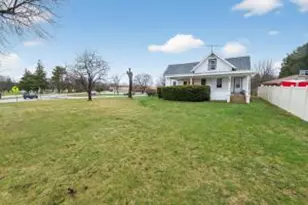 330 W Jefferson St, Elkhorn, WI 53121 - Photo 1