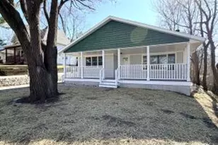 1028 Oakland Ave, Waukesha, WI 53186 - Photo 1
