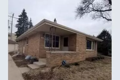 10943 W Harvard Ln, Wauwatosa, WI 53226 - Photo 1